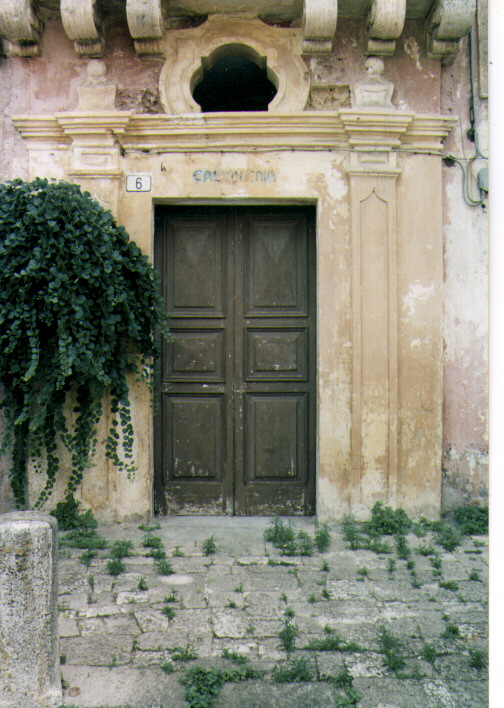 portale - ambito salentino (ultimo quarto sec. XVIII)