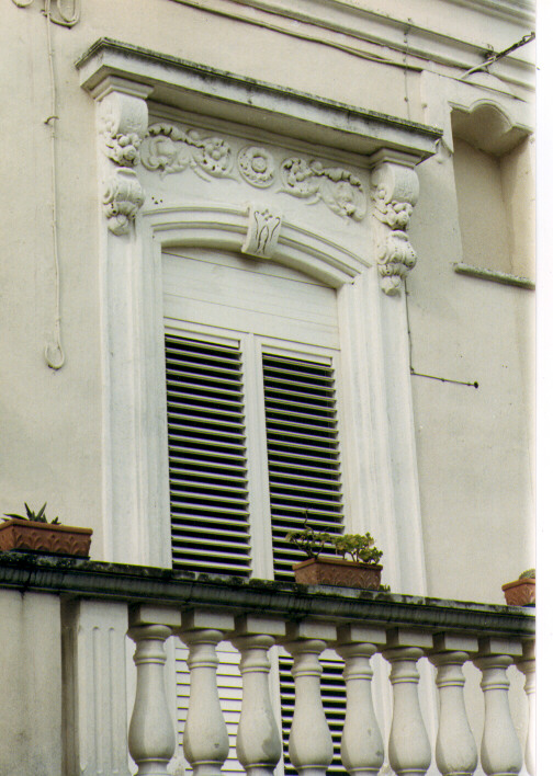 mostra di portafinestra, serie - ambito salentino (inizio sec. XX)