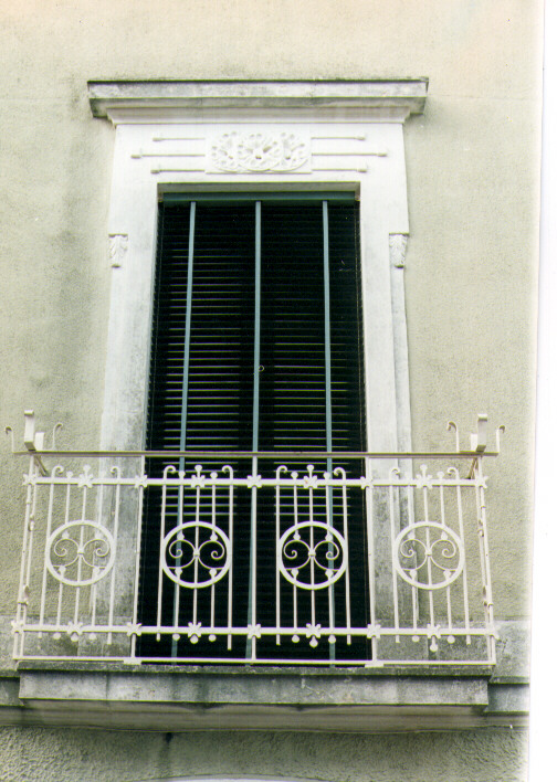 balcone - ambito salentino (primo quarto sec. XX)