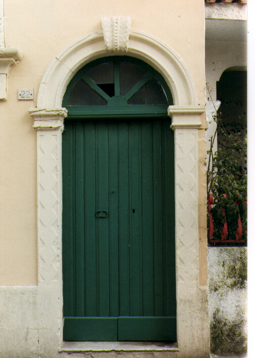 portale - ambito salentino (primo quarto sec. XX)