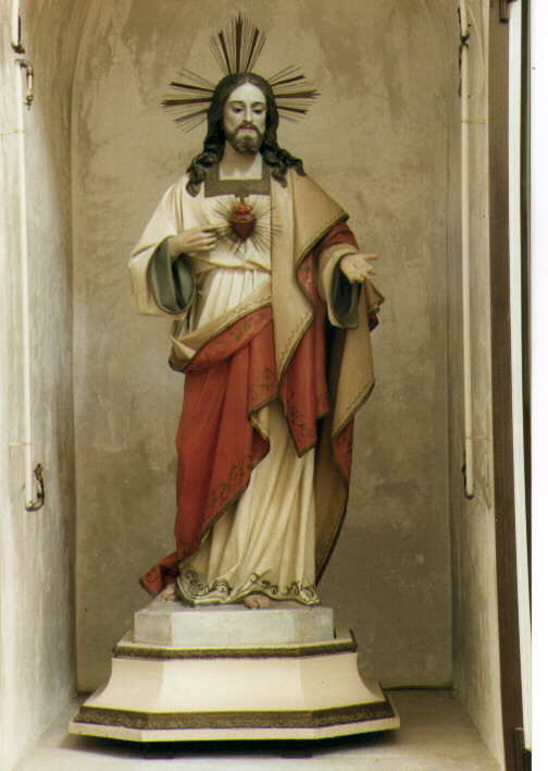 Sacro Cuore di Gesù (statua) di Ditta De Lucrezis (sec. XX)