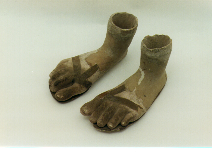 piedi (statua, frammento) - ambito salentino (sec. XX)
