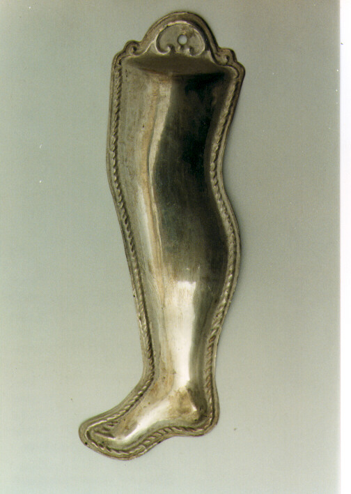 gamba (ex voto) - ambito salentino (primo quarto sec. XX)