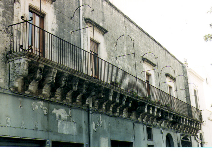 balcone - ambito salentino (fine/inizio secc. XVIII/ XIX)