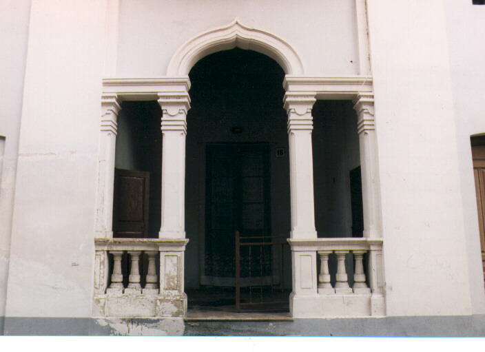 loggia - ambito salentino (primo quarto sec. XX)