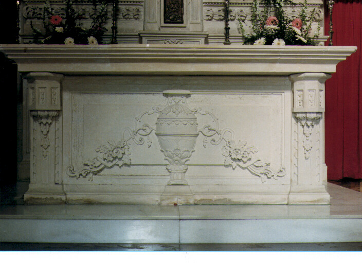 mensa d'altare - ambito salentino (secondo quarto sec. XIX)