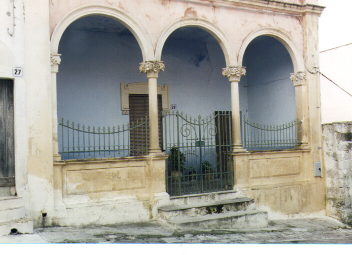 loggiato - ambito salentino (primo quarto sec. XX)