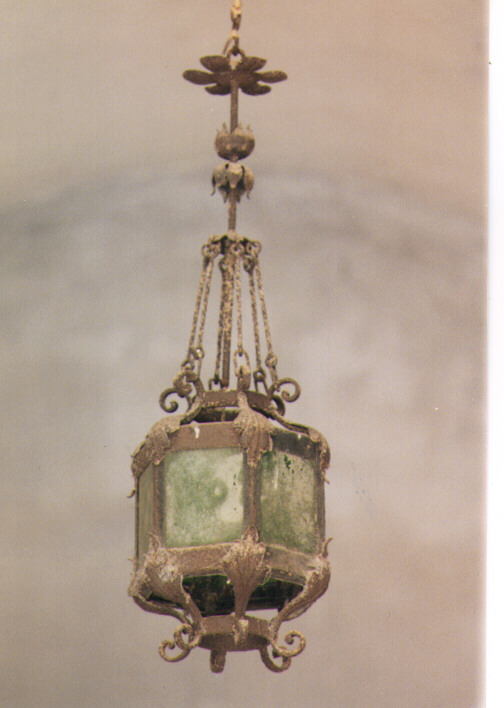 lampadario - ambito salentino (primo quarto sec. XX)