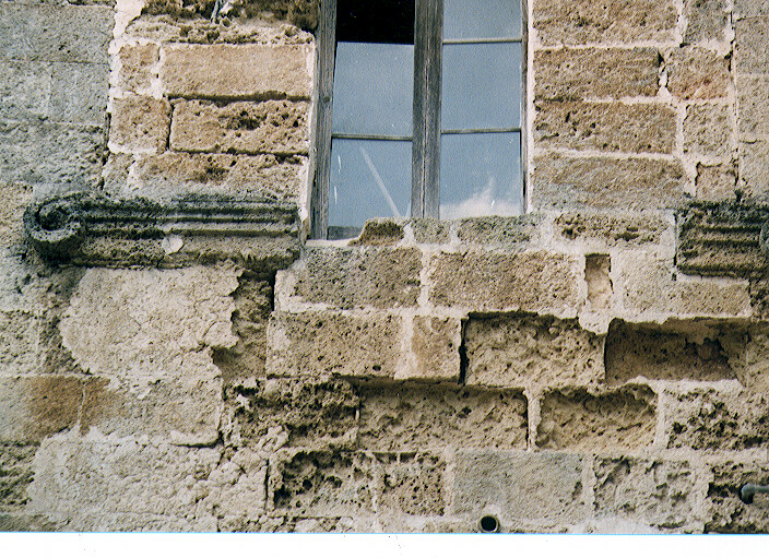 cornice, frammento - ambito salentino (sec. XVI)