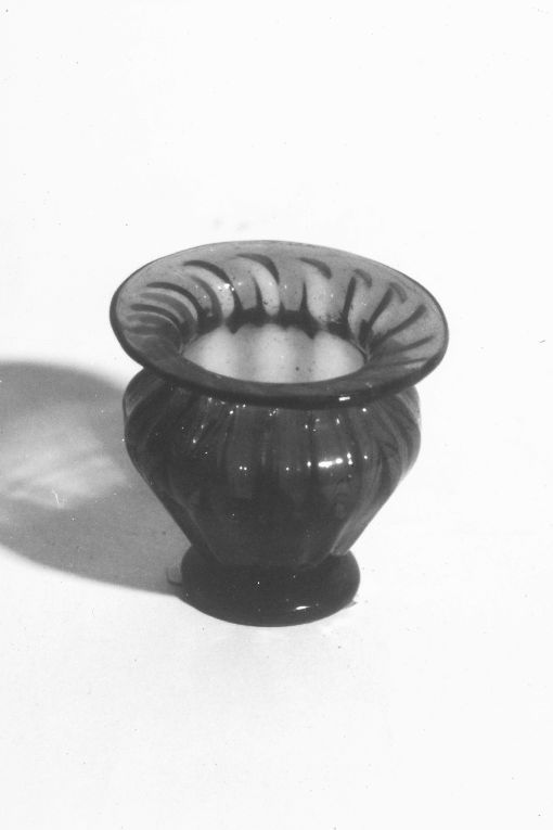 vasetto - produzione muranese (sec. XIX)