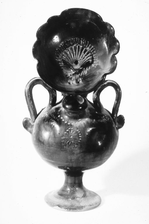 Fiori e conchiglia (bottiglia) - ambito calabrese (seconda metà sec. XVIII)