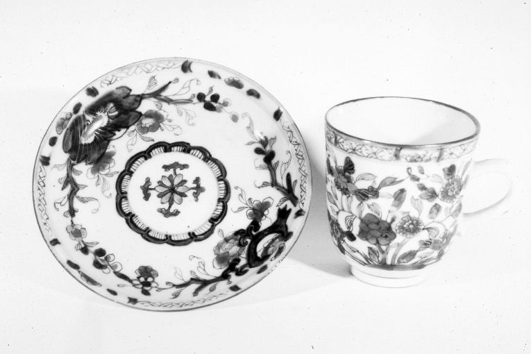 tazza e piattino - ambito austriaco (sec. XVIII)