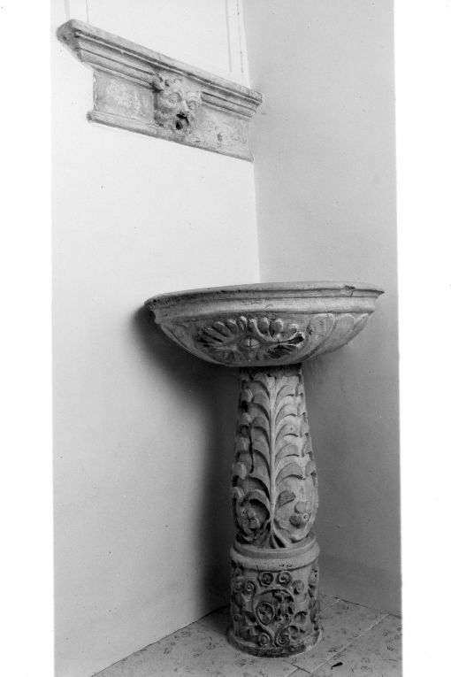 lavabo - produzione pugliese (sec. XVIII)