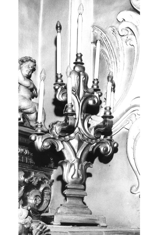 candelabro, coppia - produzione pugliese (inizio sec. XX)