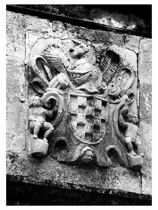 Raho, stemma gentilizio (rilievo, opera isolata) - ambito pugliese (sec. XVII)