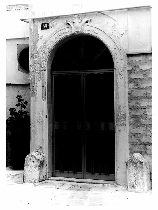 portale, opera isolata - ambito pugliese (sec. XIX)
