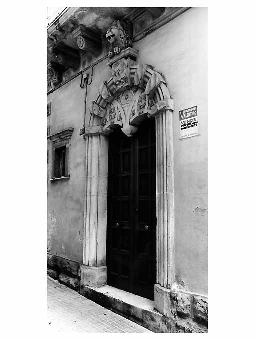 portale, opera isolata - ambito pugliese (secondo quarto sec. XX)