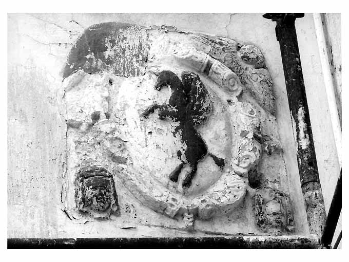 stemma gentilizio (rilievo, opera isolata) - ambito pugliese (sec. XVI)