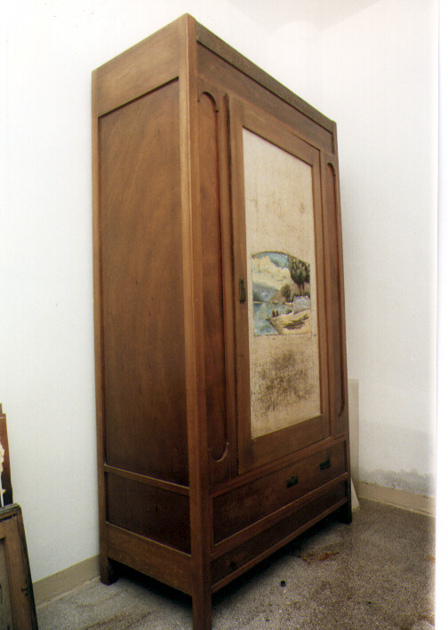 armadio - ambito salentino (primo quarto sec. XX)