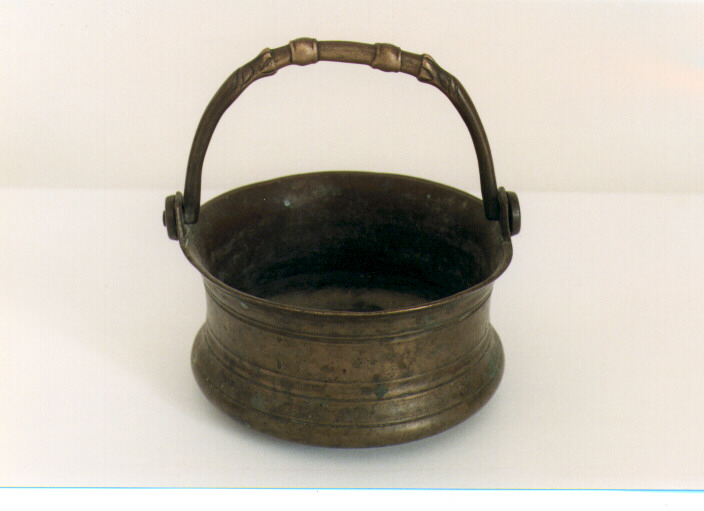 secchiello per l'acqua benedetta - ambito salentino (seconda metà sec. XIX)