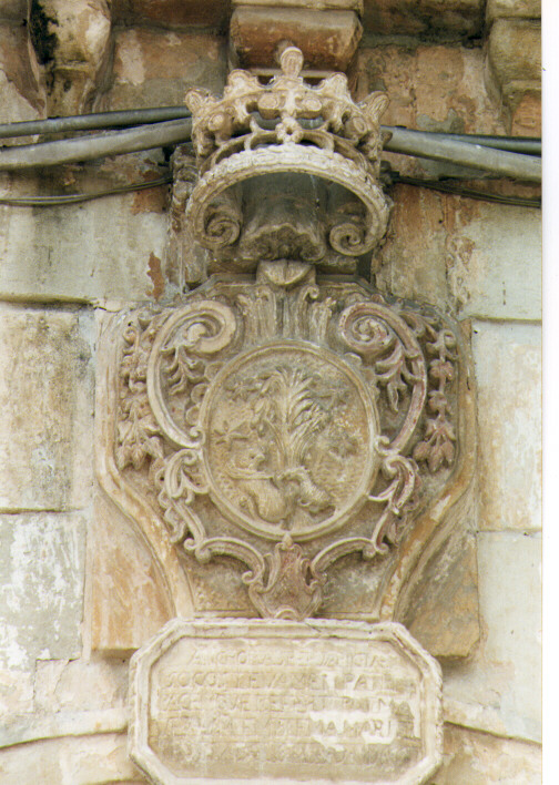 stemma gentilizio (rilievo) - ambito salentino (prima metà sec. XIX)