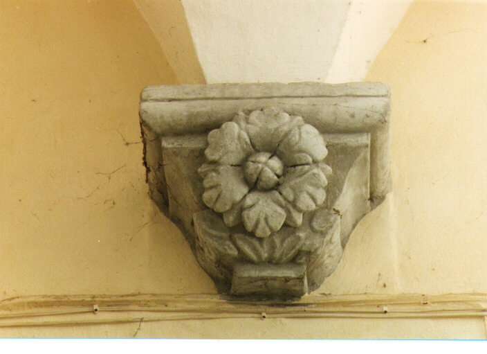 fiore (peduccio) - ambito salentino (primo quarto sec. XVII)