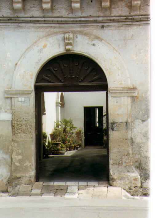 portale - ambito salentino (sec. XVIII)