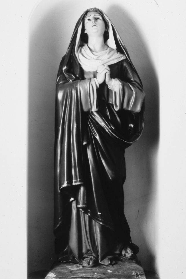 Madonna Addolorata (statua) di Guacci Luigi (sec. XX)