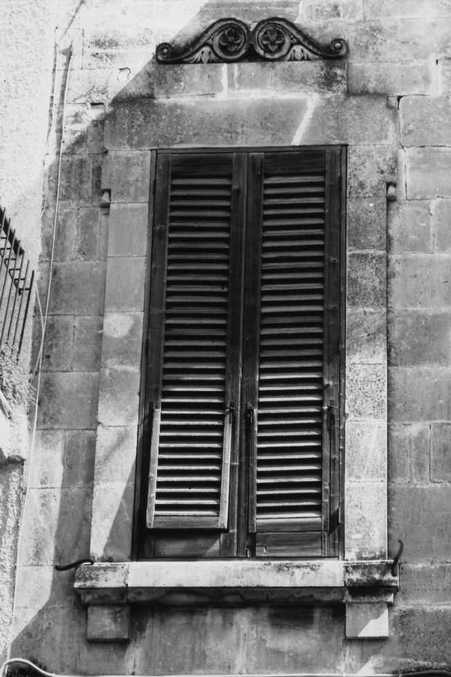 mostra di finestra, coppia - ambito pugliese (sec. XX)