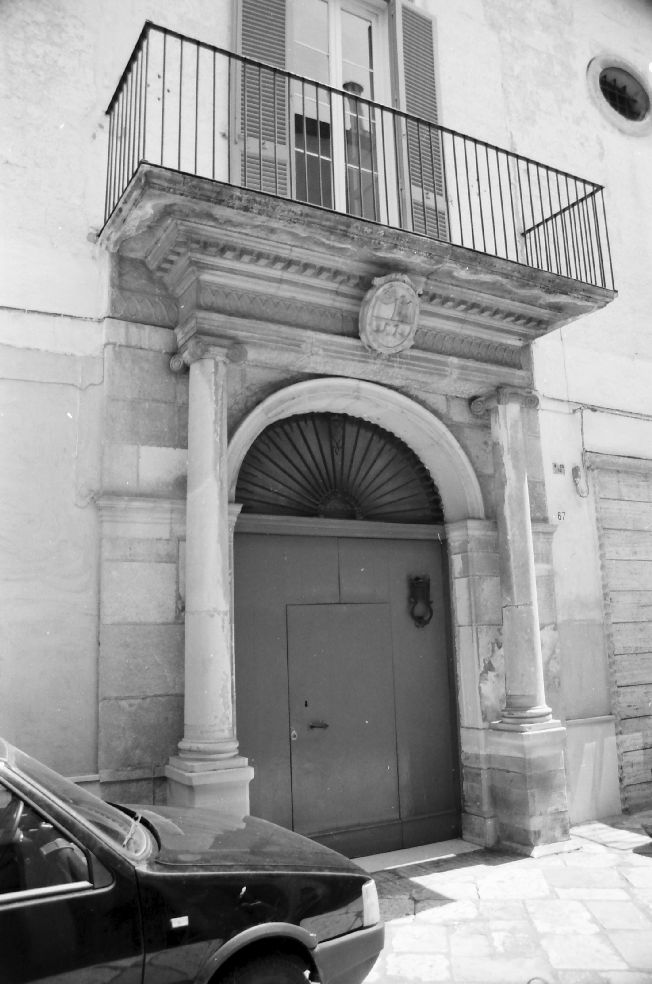 portale - ambito pugliese (sec. XIX)