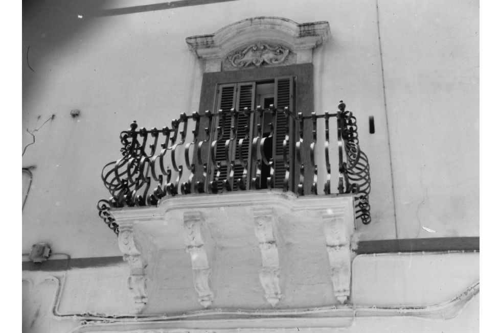 mensola, serie - ambito pugliese (sec. XIX)