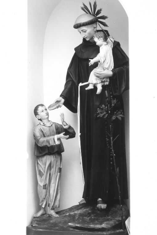 Sant'Antonio da Padova con Gesù Bambino e il povero (gruppo scultoreo) - manifattura Italia meridionale (inizio sec. XX)