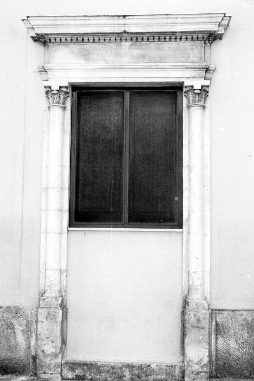 portale - ambito pugliese (sec. XIX)