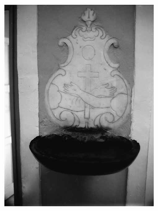 acquasantiera da parete, coppia - ambito pugliese (secc. XVIII/ XIX)