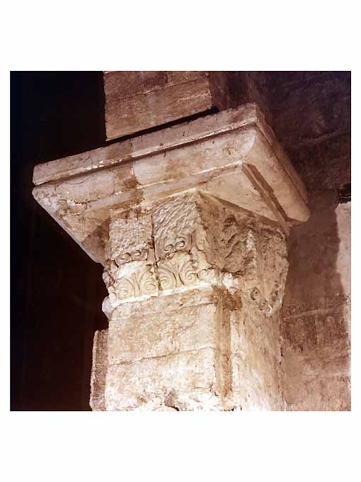 capitello - ambito bizantino (secc. X/ XI)