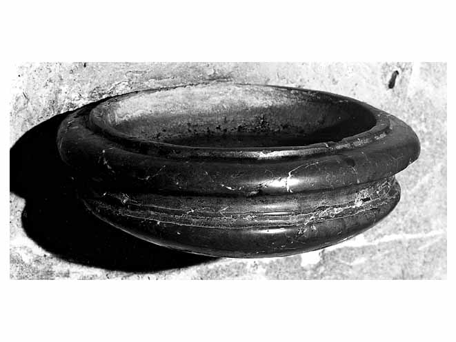 acquasantiera - ambito pugliese (secc. XVIII/ XIX)