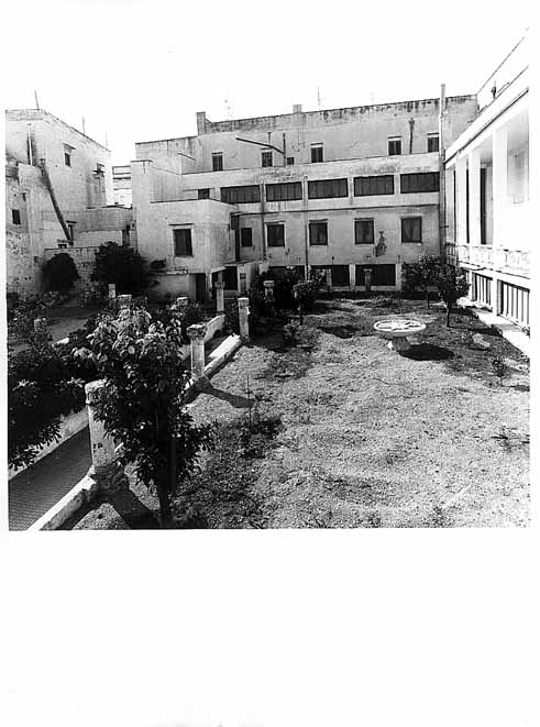 colonna, serie - ambito pugliese (fine/inizio secc. XVI/ XVII)