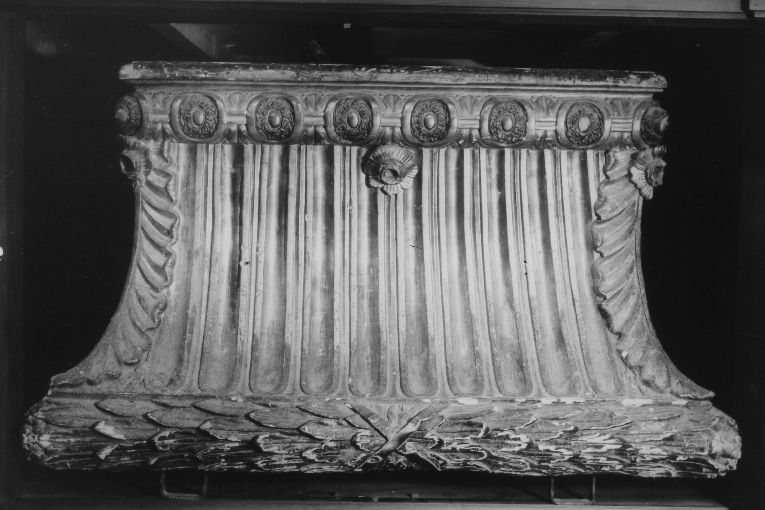 piedistallo di statua, elemento d'insieme - ambito veneziano (primo quarto sec. XVIII)