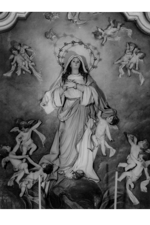 Madonna Immacolata e angeli (statua) di Manzo Giuseppe (sec. XX)