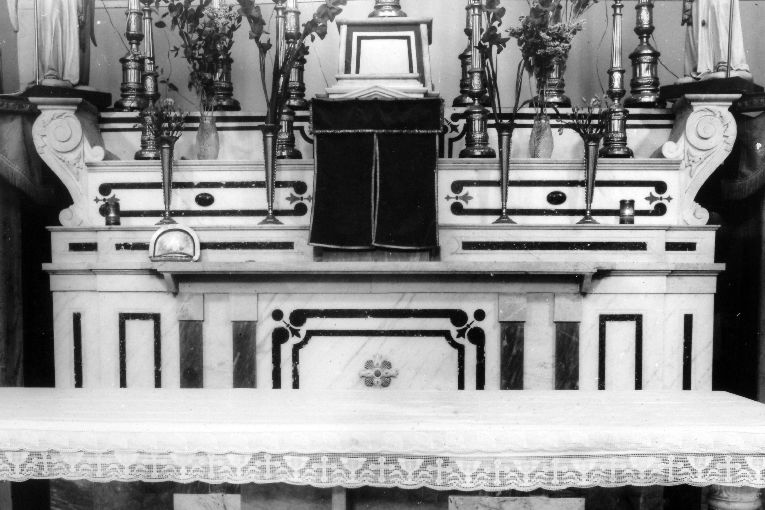 altare maggiore di Di Lecce Antonio (sec. XX)