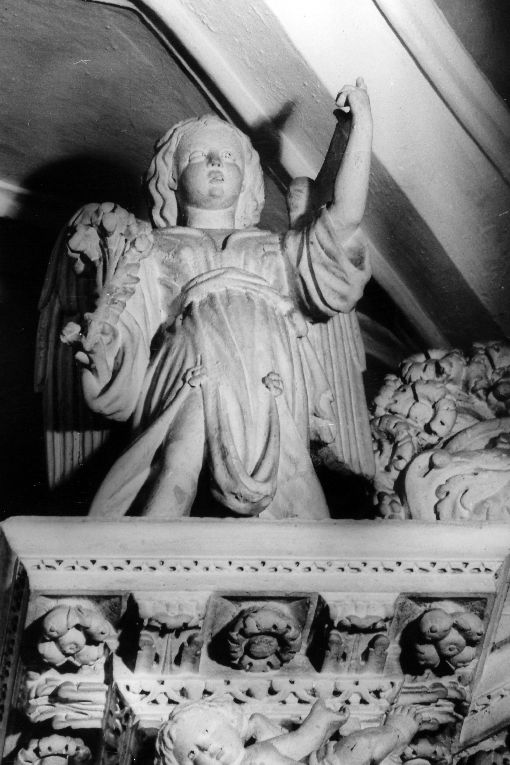 angelo con fiori (statua, coppia) - ambito salentino (prima metà sec. XVIII)