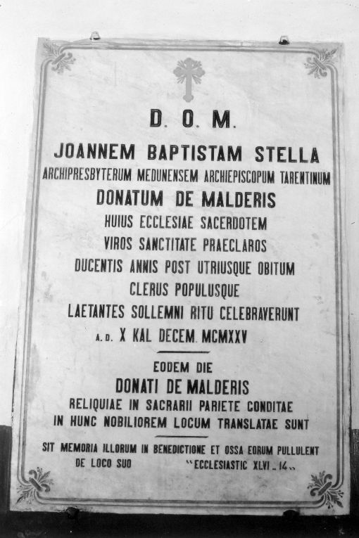 lapide, opera isolata - produzione pugliese (sec. XX)