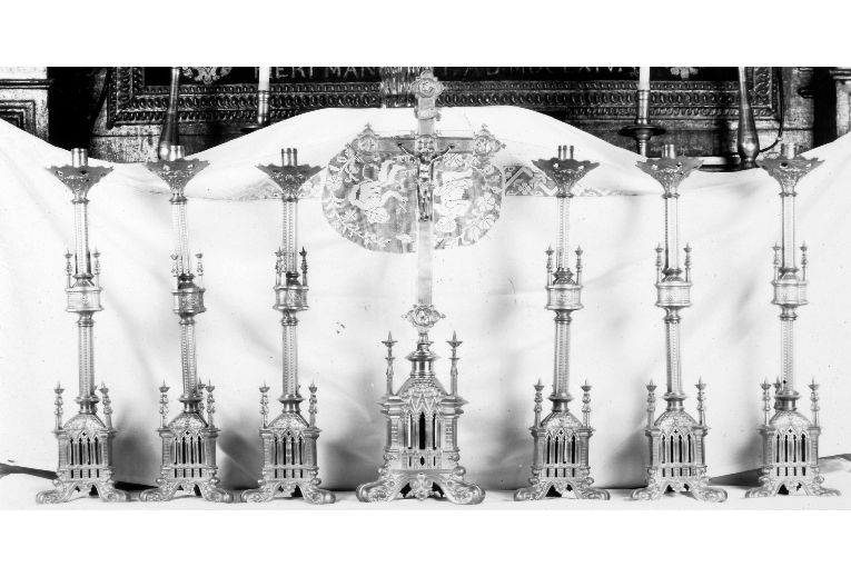 candeliere, serie - manifattura Italia meridionale (primo quarto sec. XX)