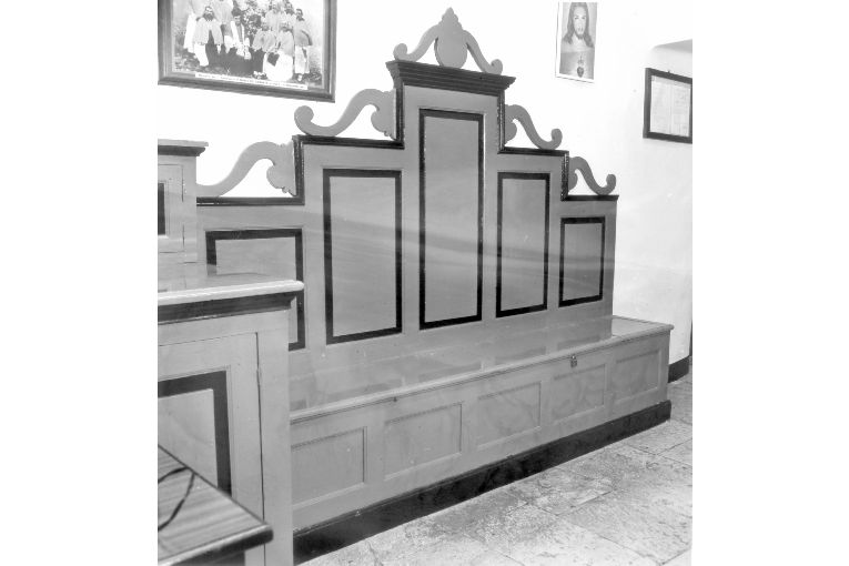 armadio da sacrestia, opera isolata - produzione pugliese (secc. XIX/ XX)