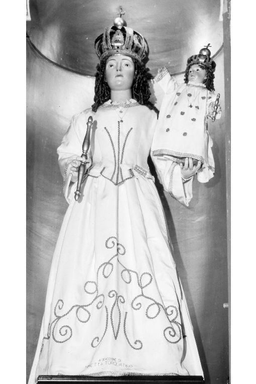 Madonna della Nativita' di Maria, Madonna con Bambino (manichino) - ambito pugliese (sec. XVIII)