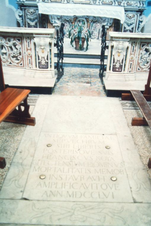 lastra tombale - produzione pugliese (sec. XVIII)