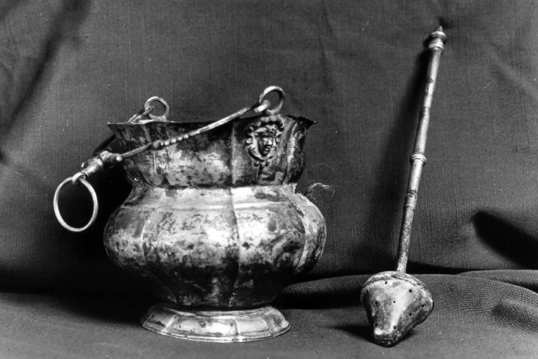 secchiello per l'acqua benedetta - manifattura napoletana (seconda metà sec. XVIII)