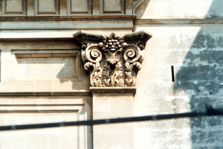 mensola, serie - produzione pugliese (sec. XIX)