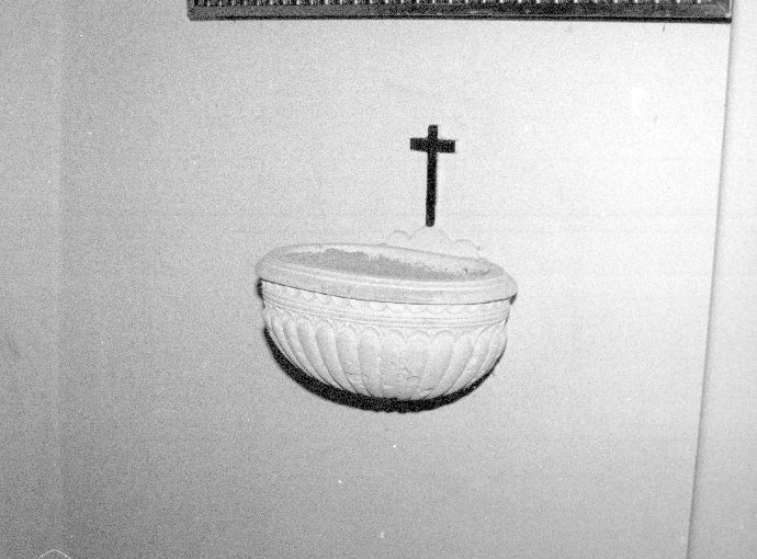 acquasantiera - produzione pugliese (sec. XIX)