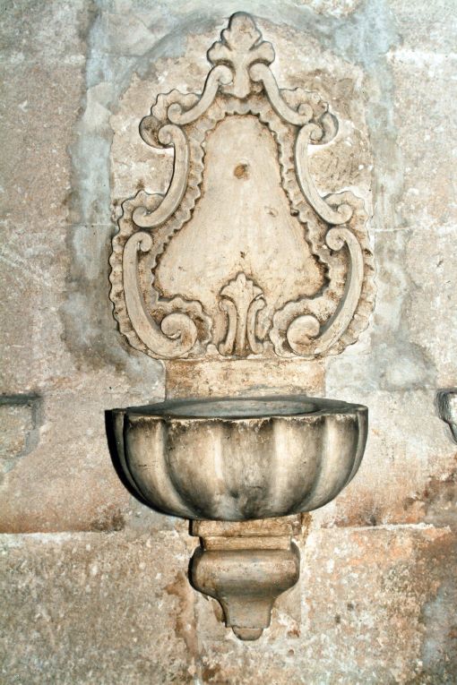 acquasantiera - ambito pugliese (sec. XVIII)